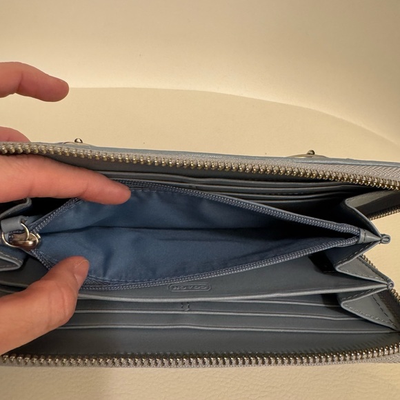 Coach Light Blue Zoe Leather Zippered Accordion Wallet - Picture 10 of 11